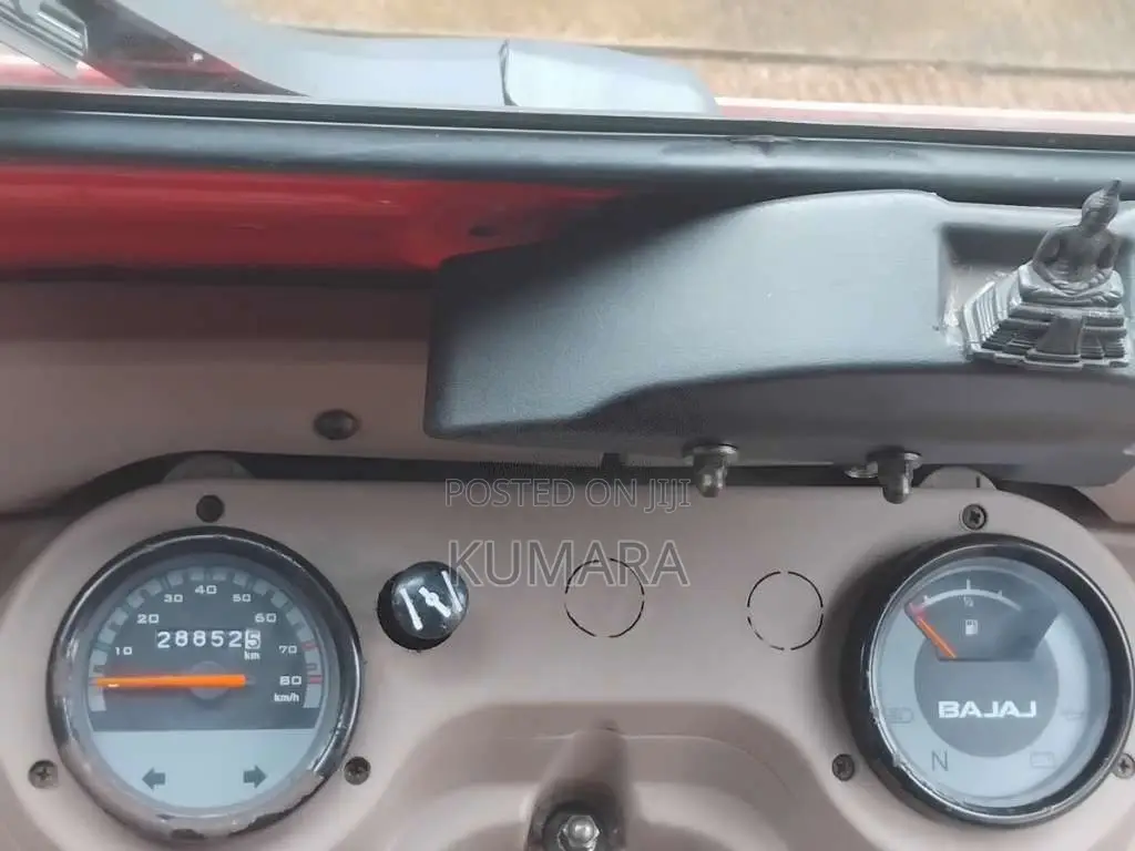 Bajaj RE 205 2015 Three Wheel (Used)