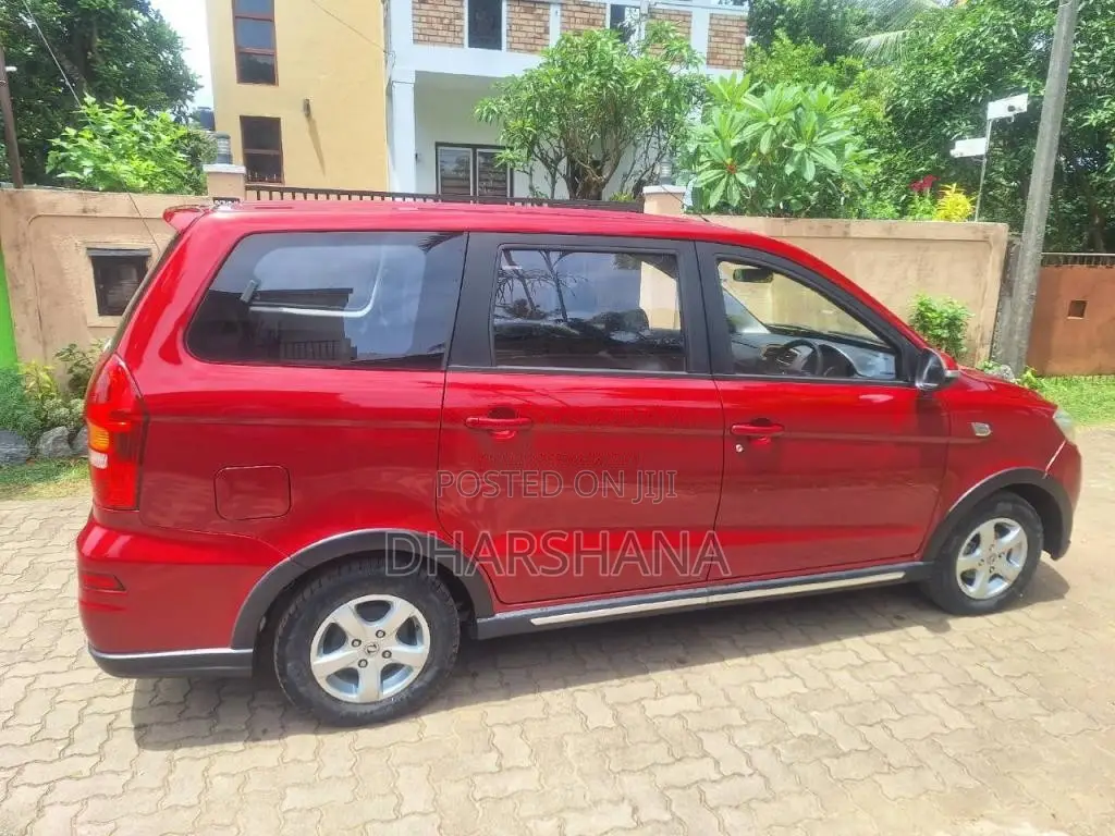 DFSK Glory 330 2023 SUV (Used)