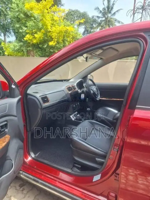 DFSK Glory 330 2023 SUV (Used)
