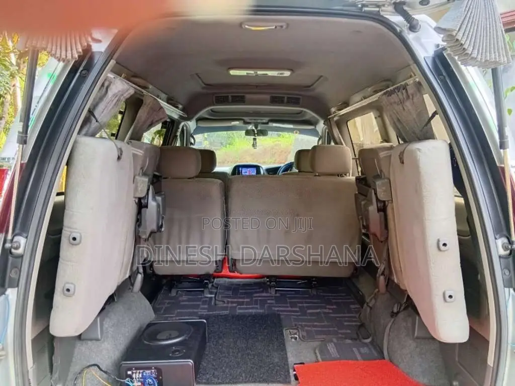Toyota NOAH 2004 Van (Used)