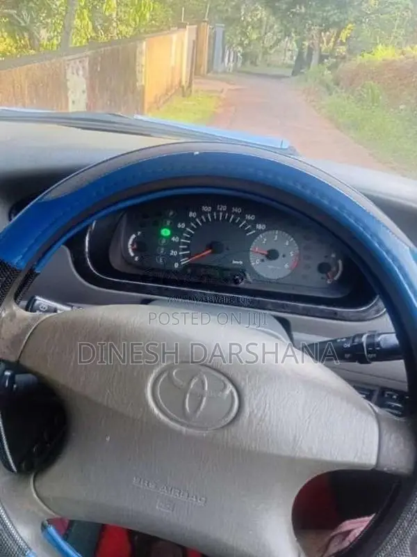 Toyota NOAH 2004 Van (Used)
