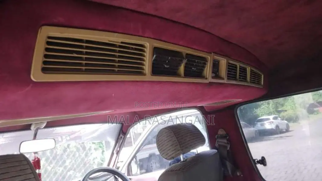 Toyota Dolphin Long GL 1989 Van (Used)