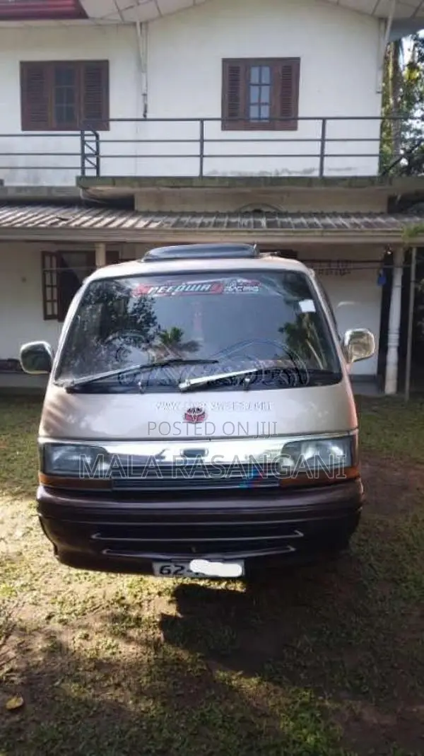 Toyota Dolphin Long GL 1989 Van (Used)