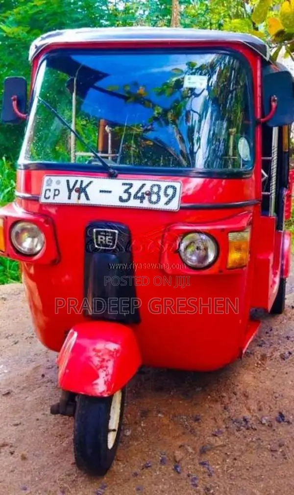 Bajaj RE 205 2011 Three Wheel (Used)