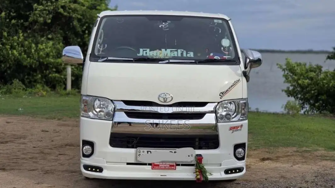 Toyota KDH 2005 Van (Used)