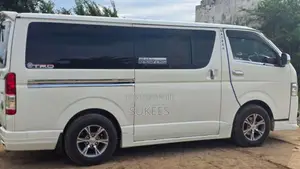 Toyota KDH 2005 Van (Used)