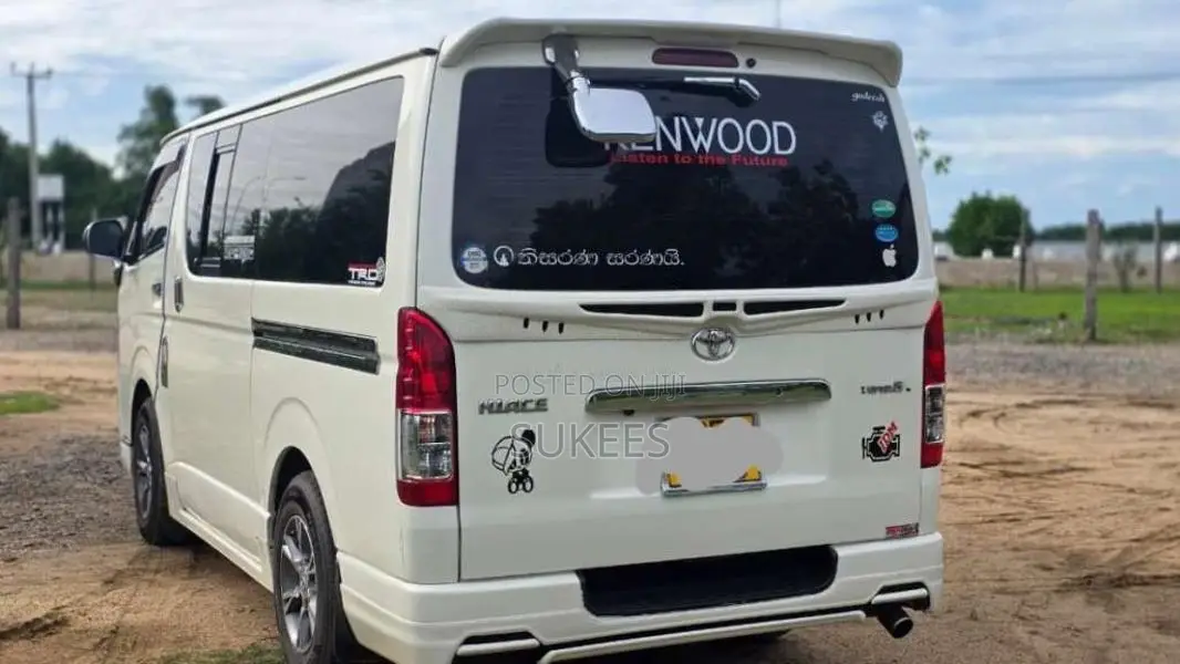 Toyota KDH 2005 Van (Used)