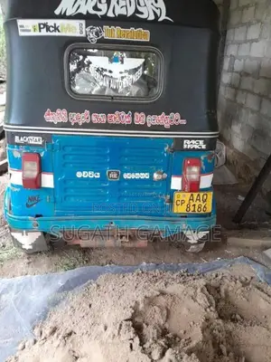 Bajaj 4 Stroke 2014 Three Wheel (Used)