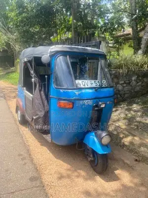 Bajaj 4 Stroke 2009 Three Wheel (Used)