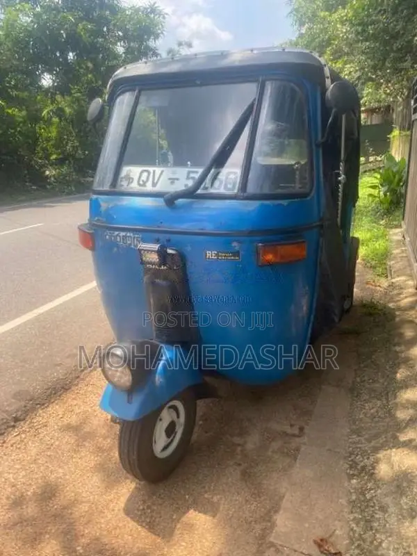 Bajaj 4 Stroke 2009 Three Wheel (Used)