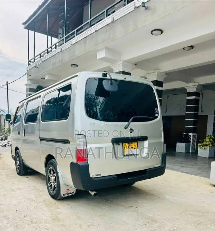 Nissan Caravan 2007 Van (Used)