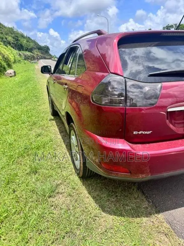 Toyota Harrier 2010 SUV (Used)