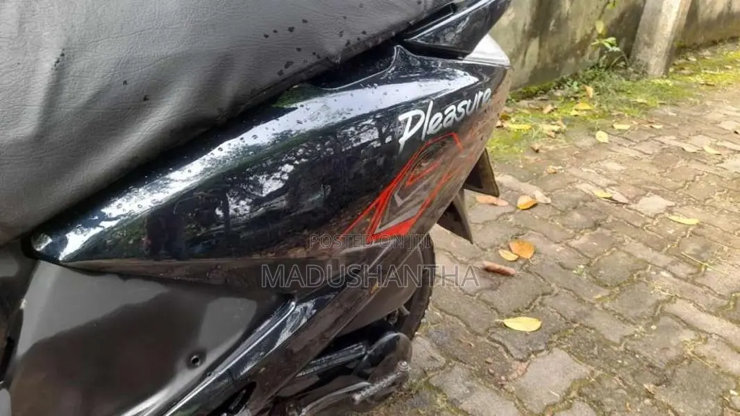 Hero Pleasure 2011 Motorbike (Used)