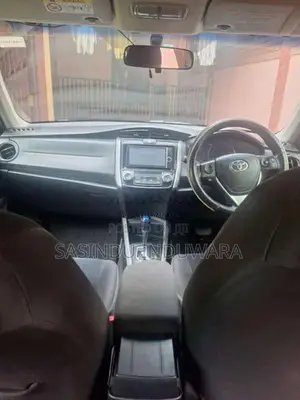 Toyota Axio Fielder 2013 Car (Used)