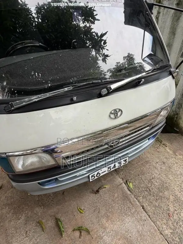 Toyota Dolphin 1991 Van (Used)