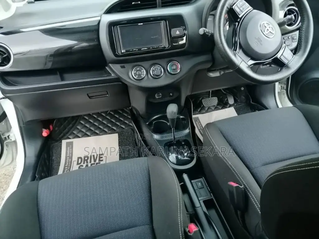 Toyota Vitz 2018 Car (Used)