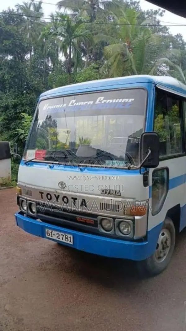 Toyota Dyna 1992 Bus (Used)