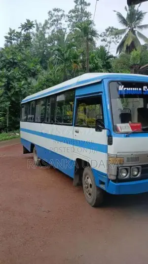 Toyota Dyna 1992 Bus (Used)