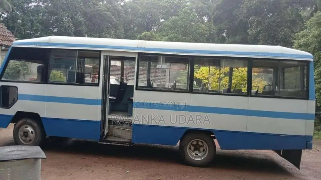 Toyota Dyna 1992 Bus (Used)