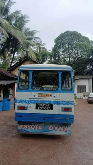 Toyota Dyna 1992 Bus (Used)