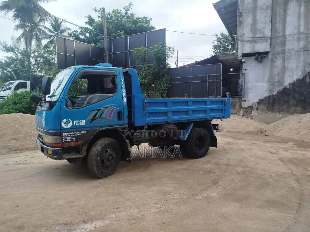 Mitsubishi Tipper 1996 Lorry (Used)