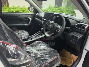 Toyota Raize Z Hybrid 4WAY BSM BN 2026