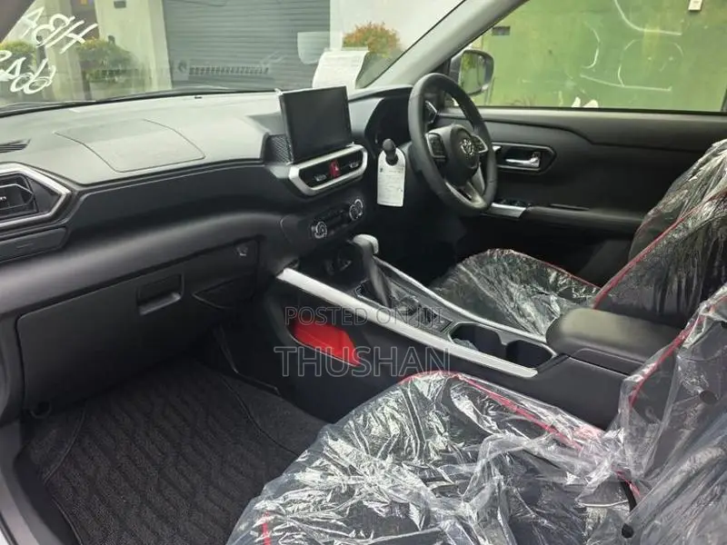 Toyota Raize Z Hybrid 4WAY BSM BN 2026