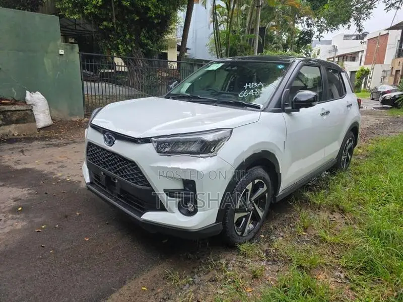 Toyota Raize Z Hybrid 4WAY BSM BN 2026