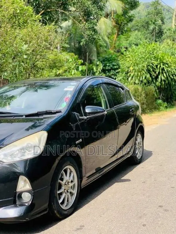 Toyota Aqua G Limited 2012