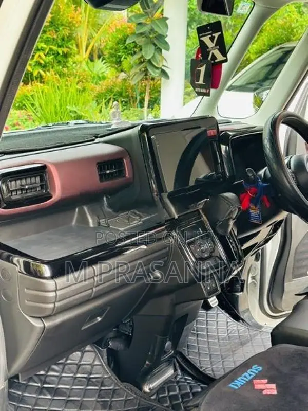 Suzuki Spacia Custom XS 2024