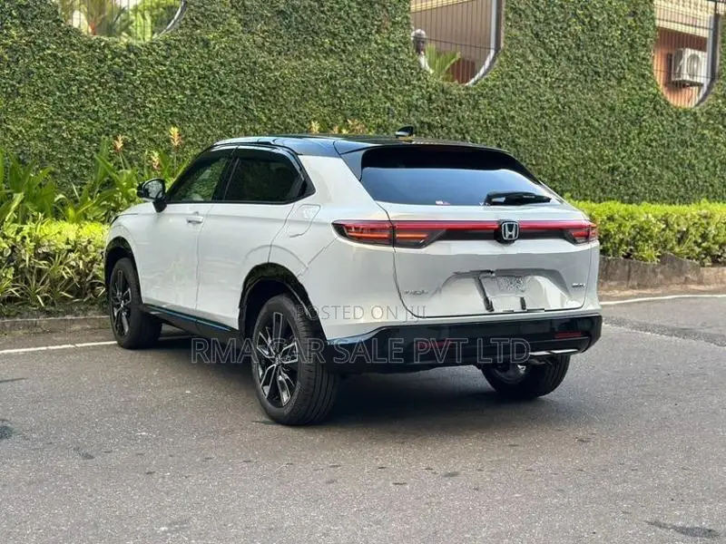 Honda Vezel Z Play moonroof 2026