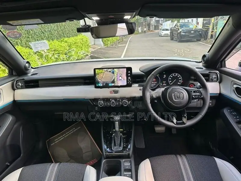 Honda Vezel Z Play moonroof 2026
