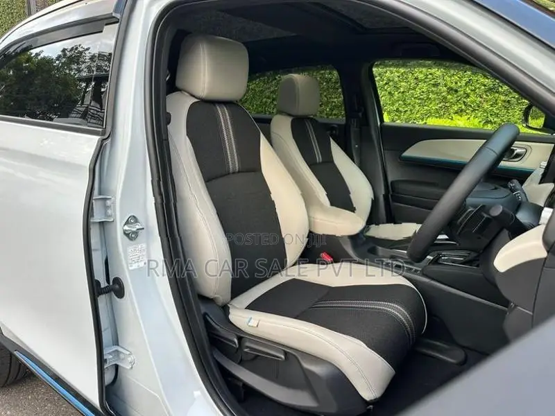 Honda Vezel Z Play moonroof 2026