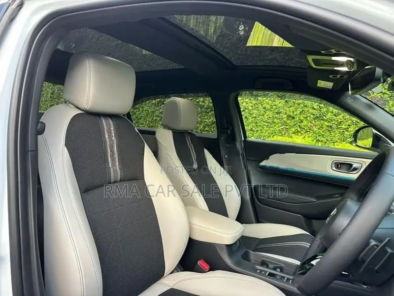 Honda Vezel Z Play moonroof 2026