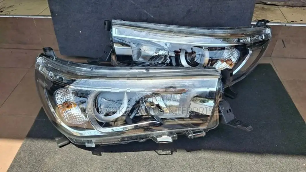 Toyota Hilux LED Headlight Set