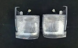 Toyota Hiace LH113 Dolphin Corner Light Set