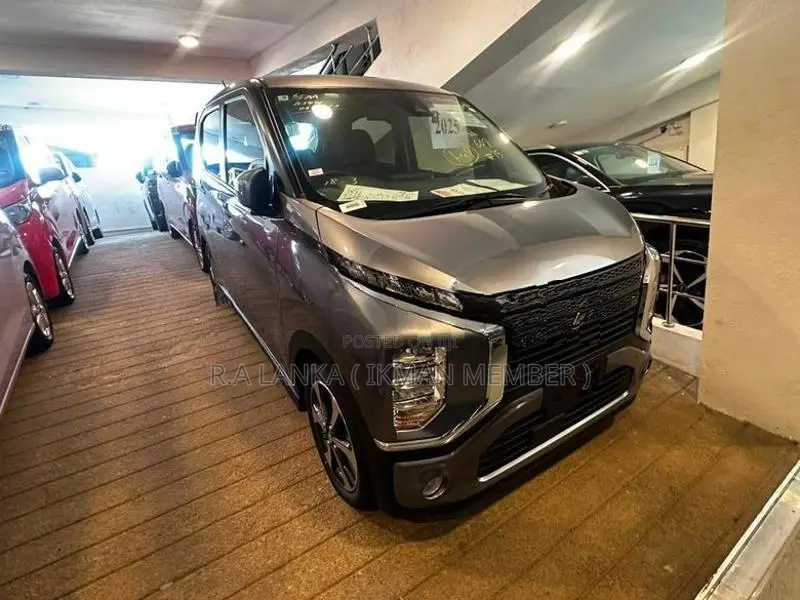 Mitsubishi EKx G PREMIUM 2025