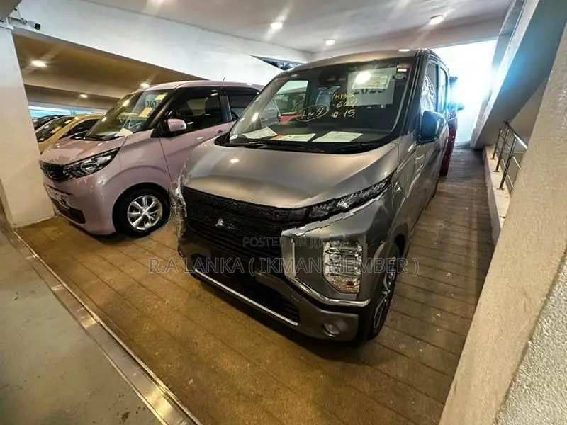 Mitsubishi EKx G PREMIUM 2025