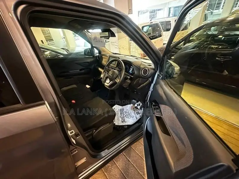 Mitsubishi EKx G PREMIUM 2025