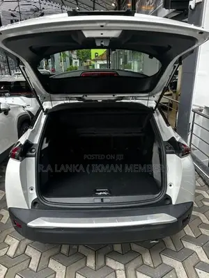 Peugeot 2008 GT BLUE HDI 2023