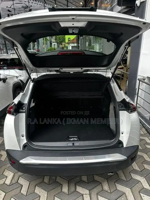 Peugeot 2008 GT BLUE HDI 2023