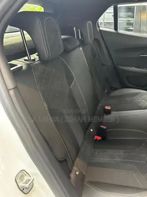 Peugeot 2008 GT BLUE HDI 2023