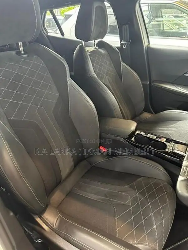 Peugeot 2008 GT BLUE HDI 2023