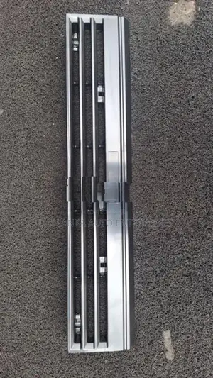 Nissan Caravan E24 VX Grille