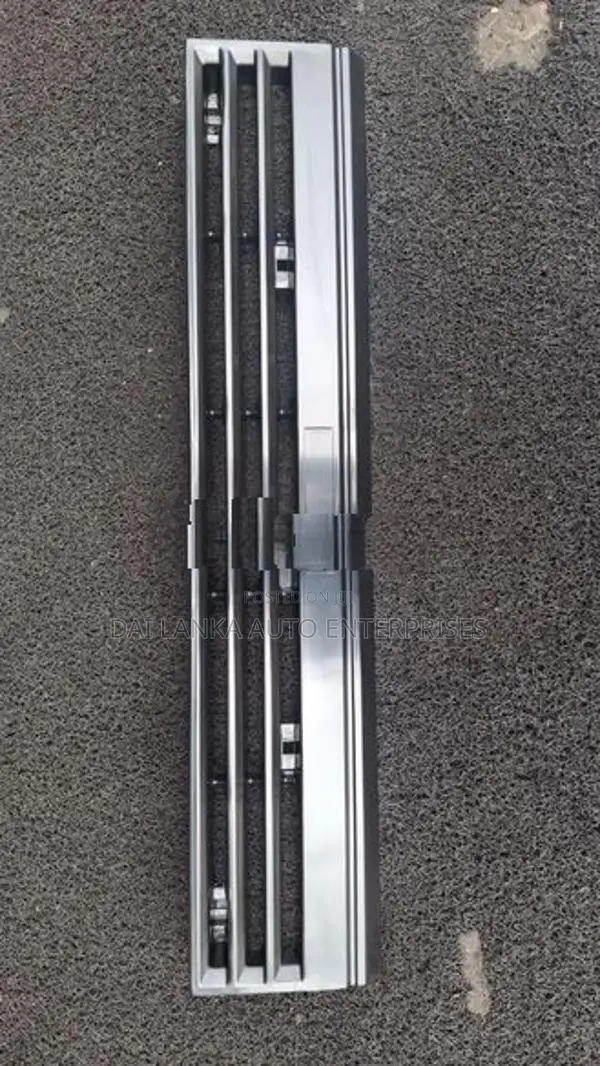 Nissan Caravan E24 VX Grille