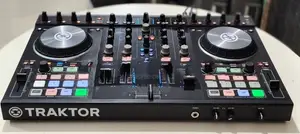 TRAKTOR S4 MK2 DJ Controller-Japan