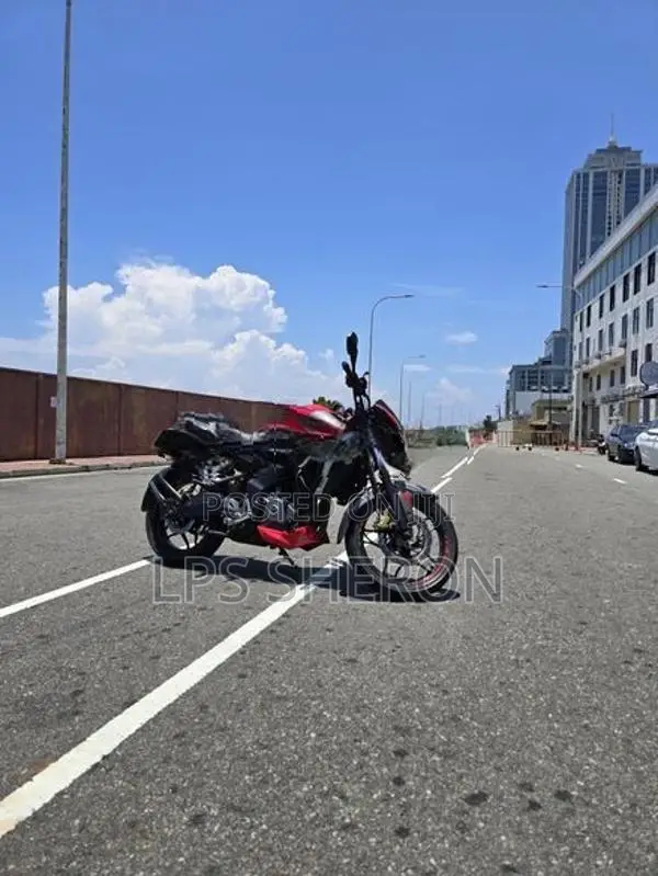 Bajaj Pulsar NS200 2017