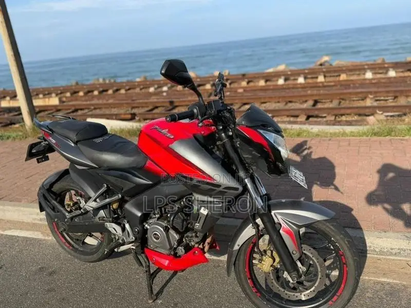 Bajaj Pulsar NS200 2017