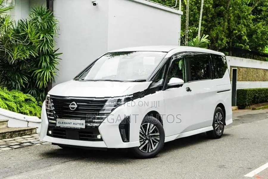 Nissan Serena Highway Star V 2025