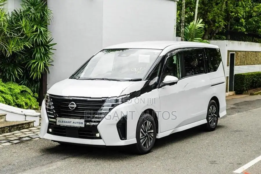 Nissan Serena Highway Star V 2025
